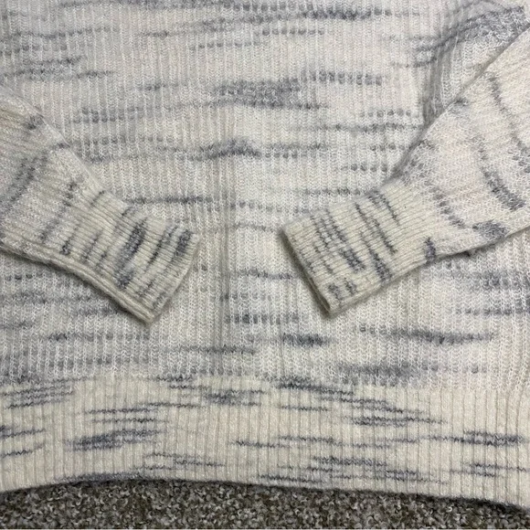 Everlane The Oversized Alpaca Crew - Picture 3 of 13